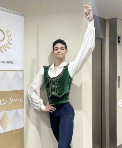 知念里奈長男・井上慈英と井上芳雄の関係は？バレエダンサーで経歴がすごい！【追記あり】 | 逆走ブログ